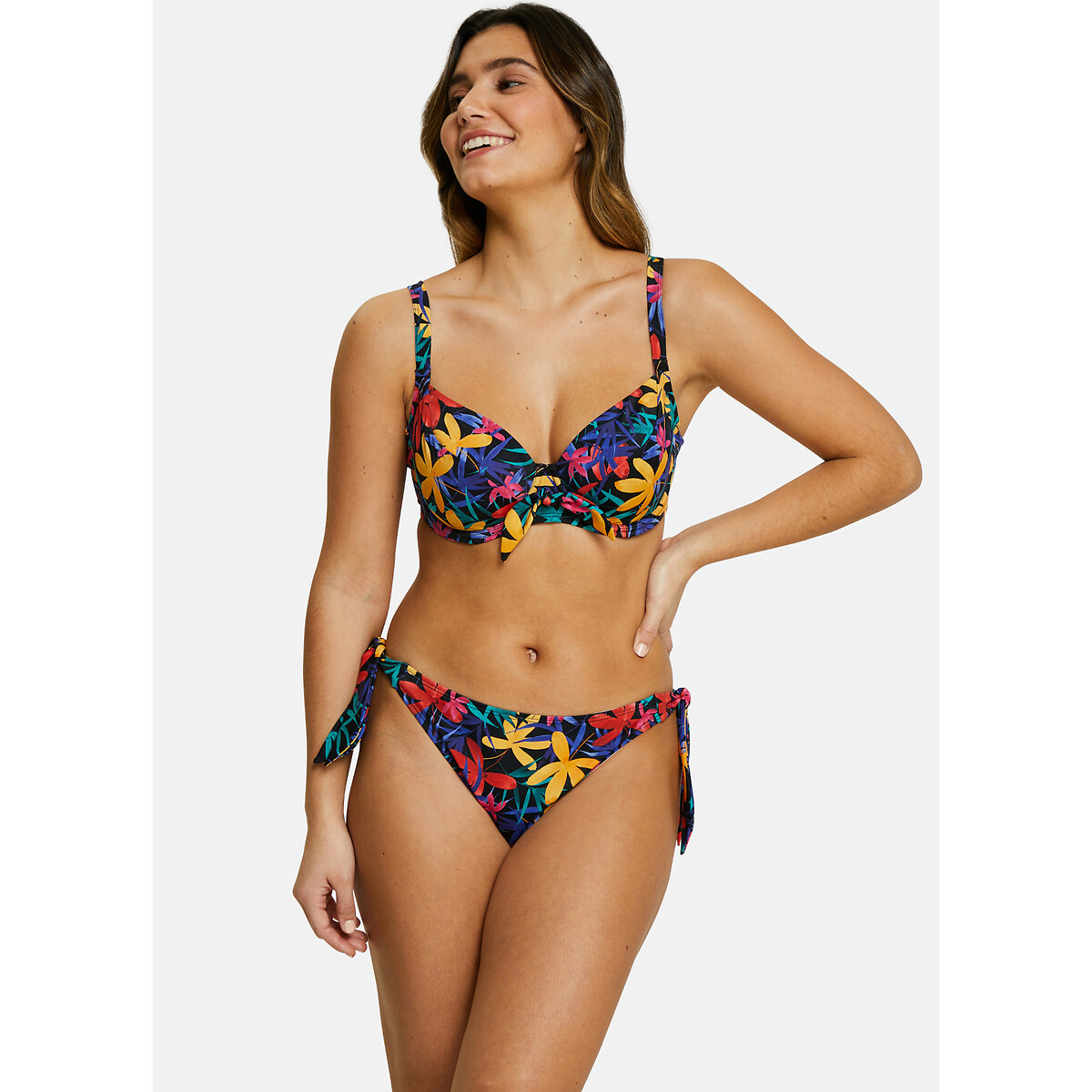 SANS COMPLEXE<br>Sonho da Ilha Bikinilip