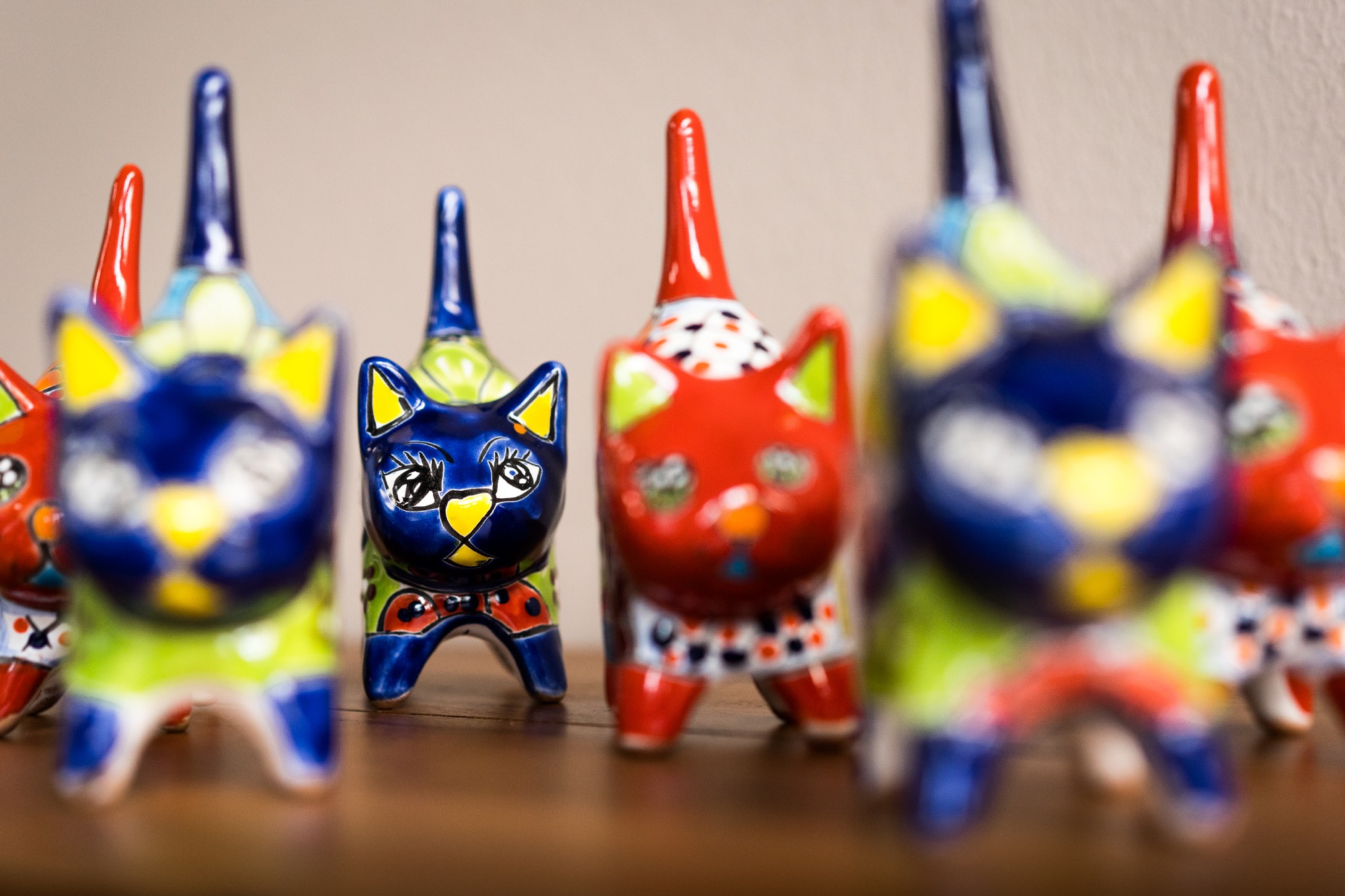 Katze Keramik rot, H 14 cm, B 10 cm, L 5 cm günstig bestellen