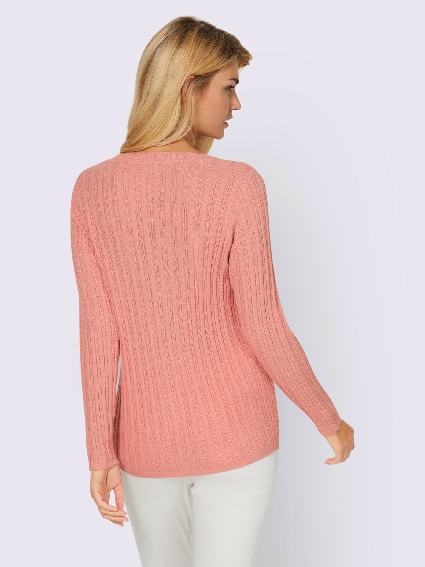 Pull fronce légère à l'encolure