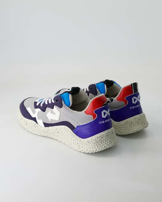 ID.EIGHT Hana Sneaker in Blau