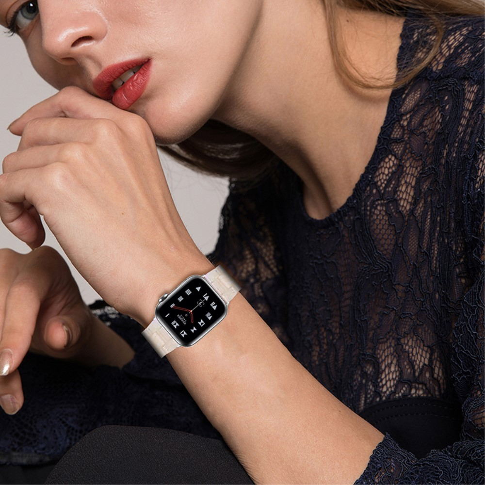Apple Watch (49/46/45/44 mm) Resin Armband mit Faltschliesse - Beige