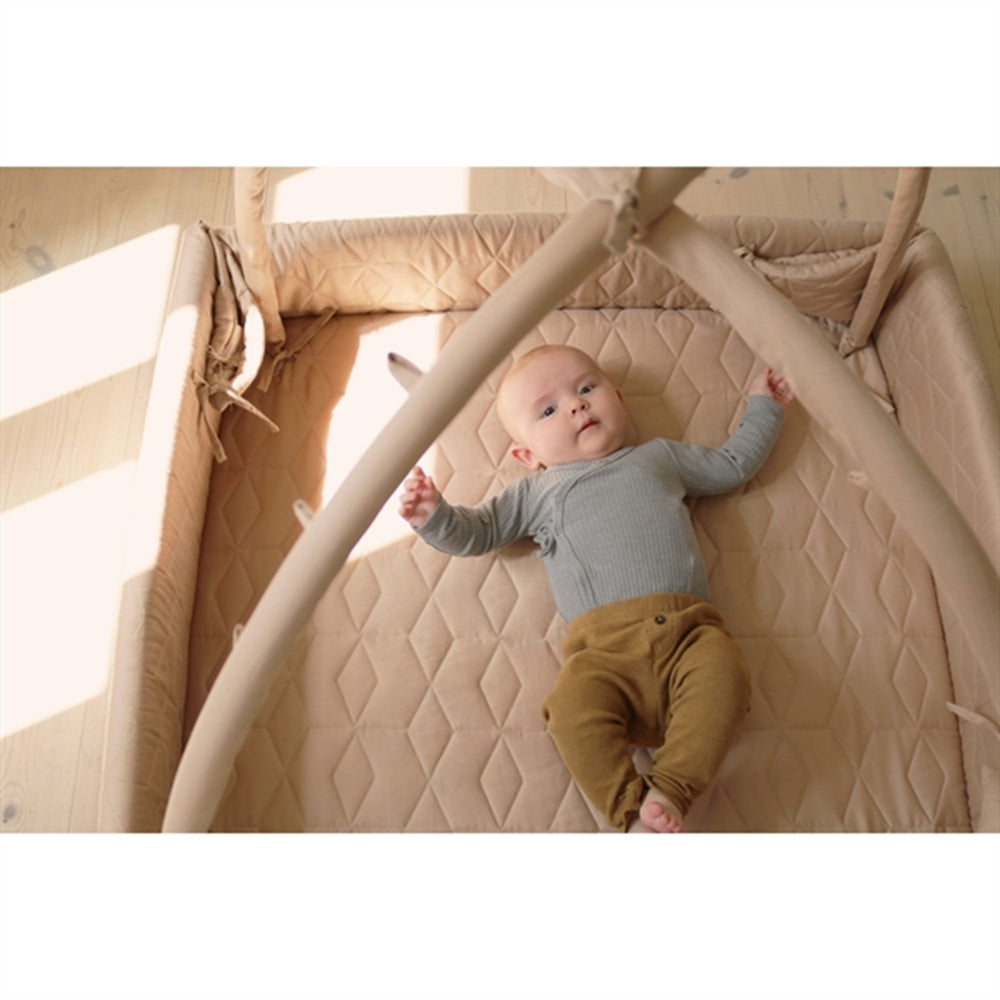 Aktivitetsnest Soft Quilt Doeskin