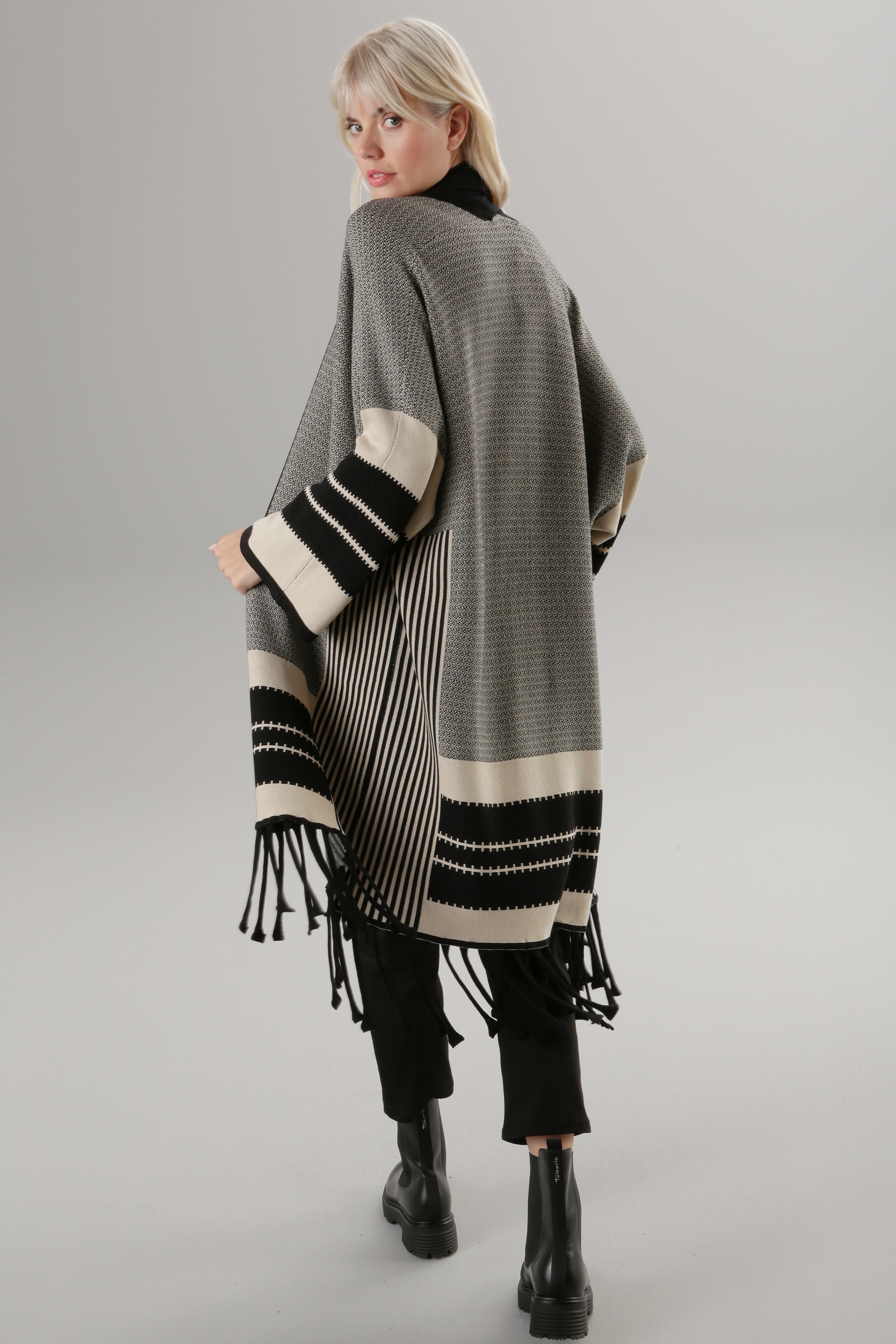 Aniston SELECTED Strickjacke , mit Fransen am Saum