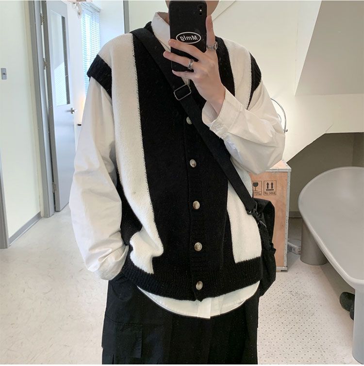 Whyessa - Tweekleurig vest met knoopjes
