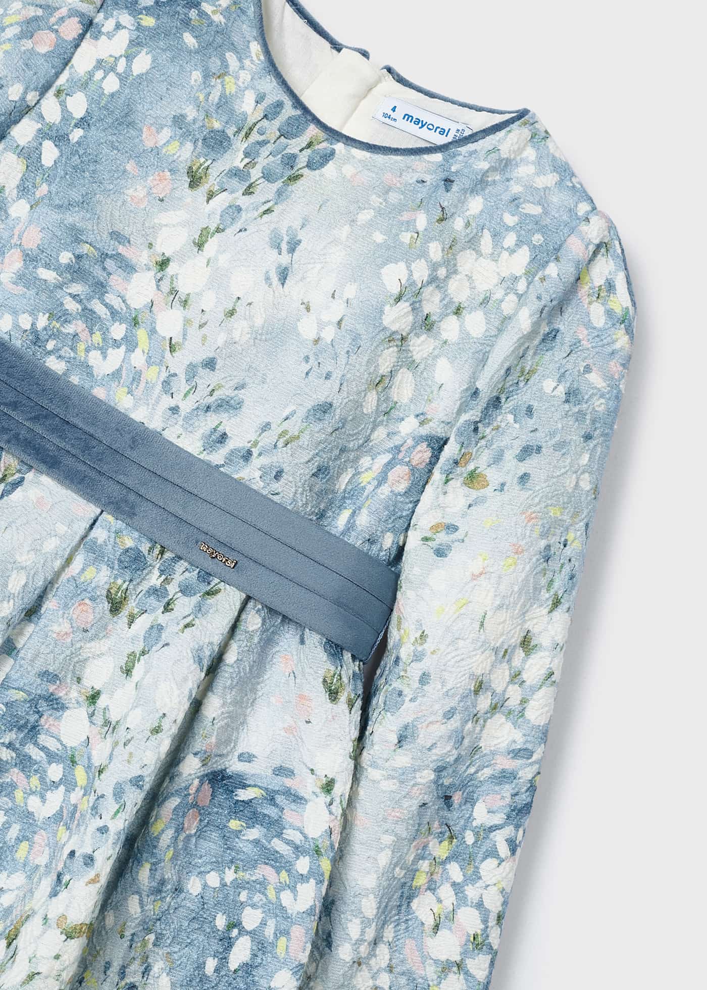 Vestido infantil com estampa jacquard