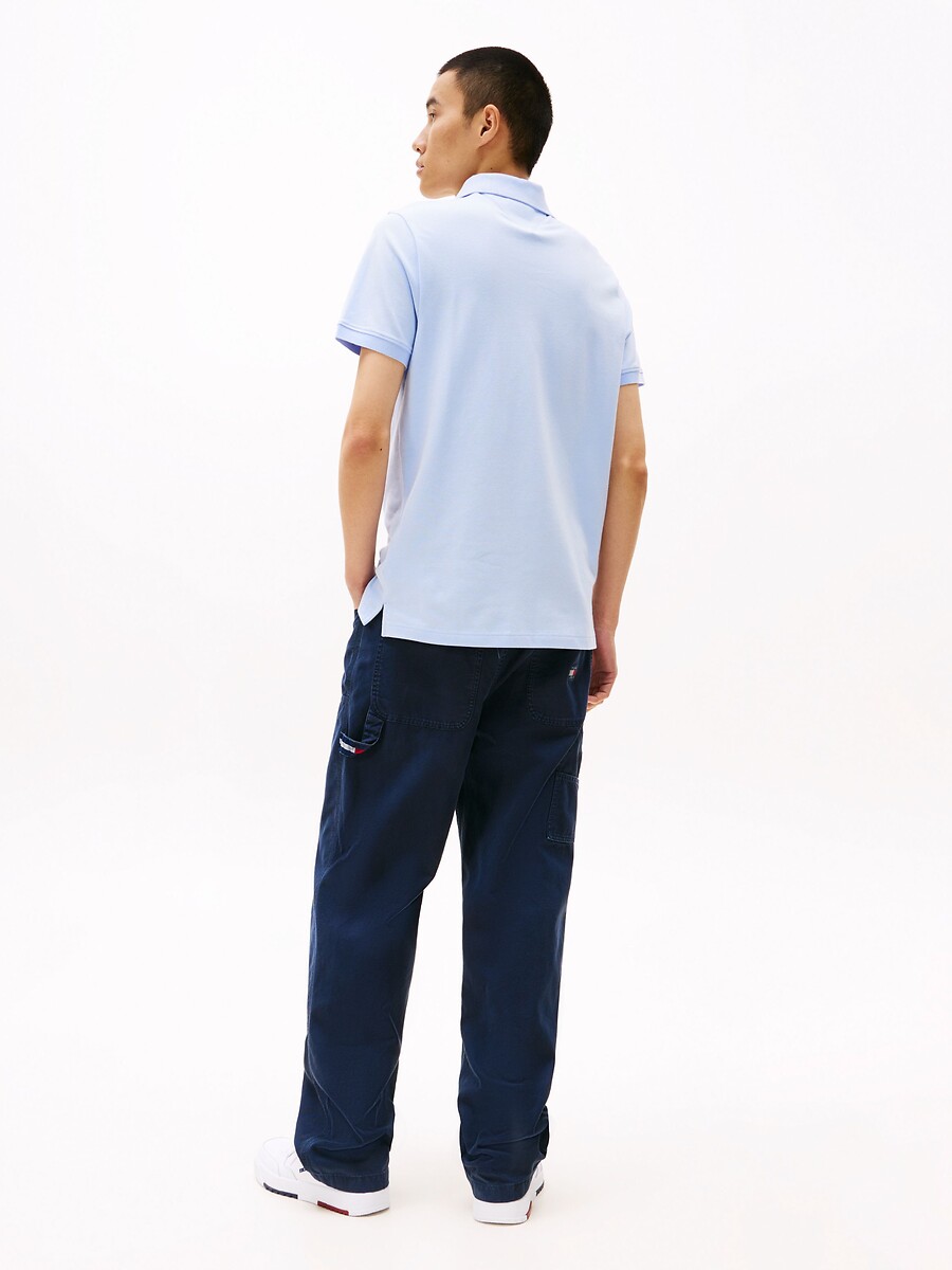 TOMMY JEANS<br>Polo slim-fit com listras coloridas
