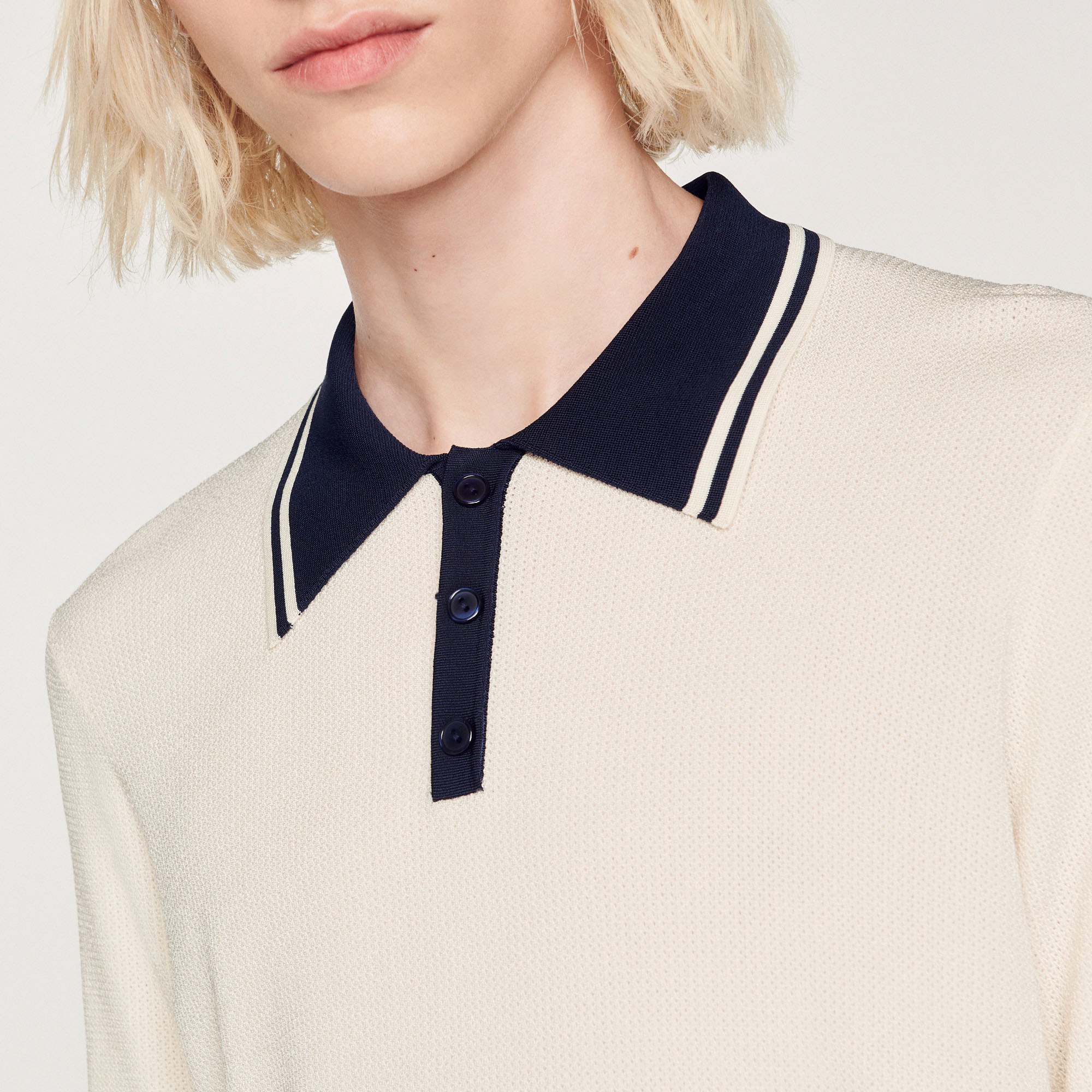 Polo á col contraste