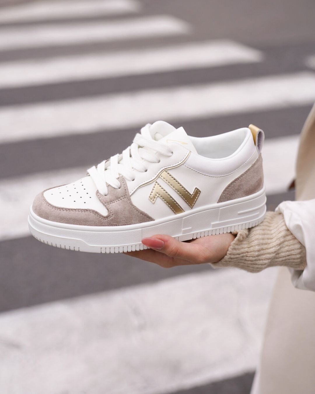 Basket femme blanche et taupe à lacets - CL75 TAUPE