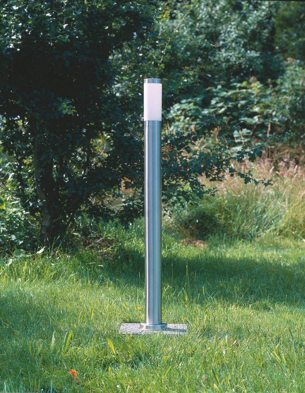 BRILLIANT Lampe Chorus Außenstandleuchte edelstahl | 1x A60, E27, 20W, geeignet für Normallampen (nicht enthalten) | IP-Schutzart: 44 - spritzwassergeschützt