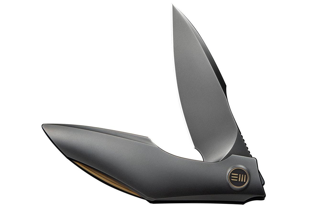 WE Knife Krait Snake WE24084-3 Polished Gray Böhler M390, Polished Gray Titanium, Gold Anodized Hardware, zakmes, Tashi Bharucha design