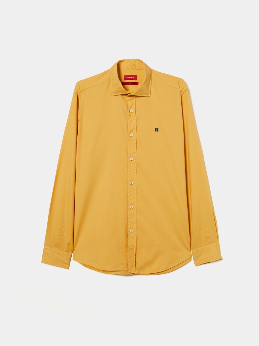 Camisa slim fit em tecido popelina