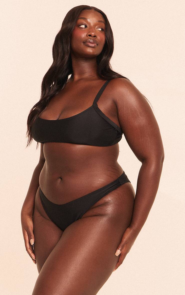Noir Haut De Bikini À Encolure Arrondie Grande Taille
