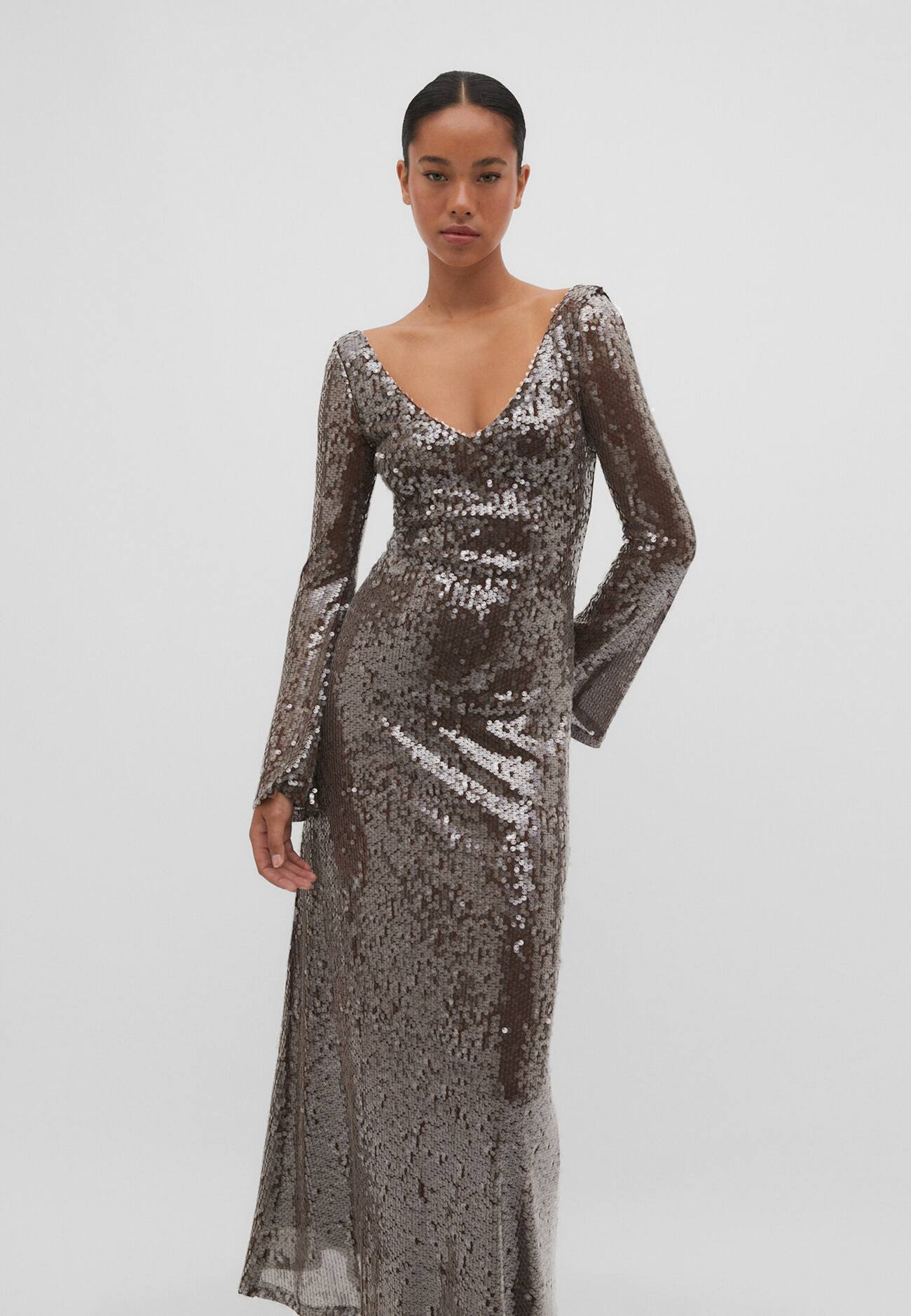 Vestido longo com lantejoulas