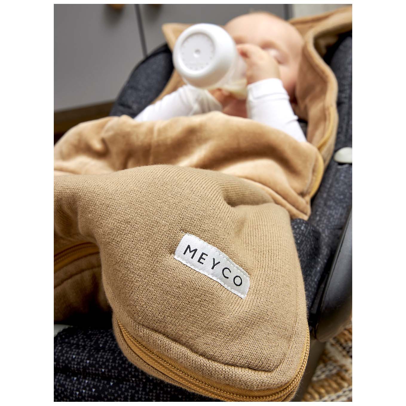 Meyco voetenzak Basic Knit Taupebrown - voetenzakken - Prénatal