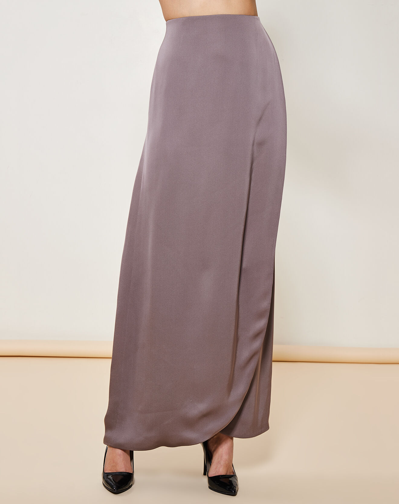 Giorgio Armani Jupe 100% Soie longue croisée gris foncé