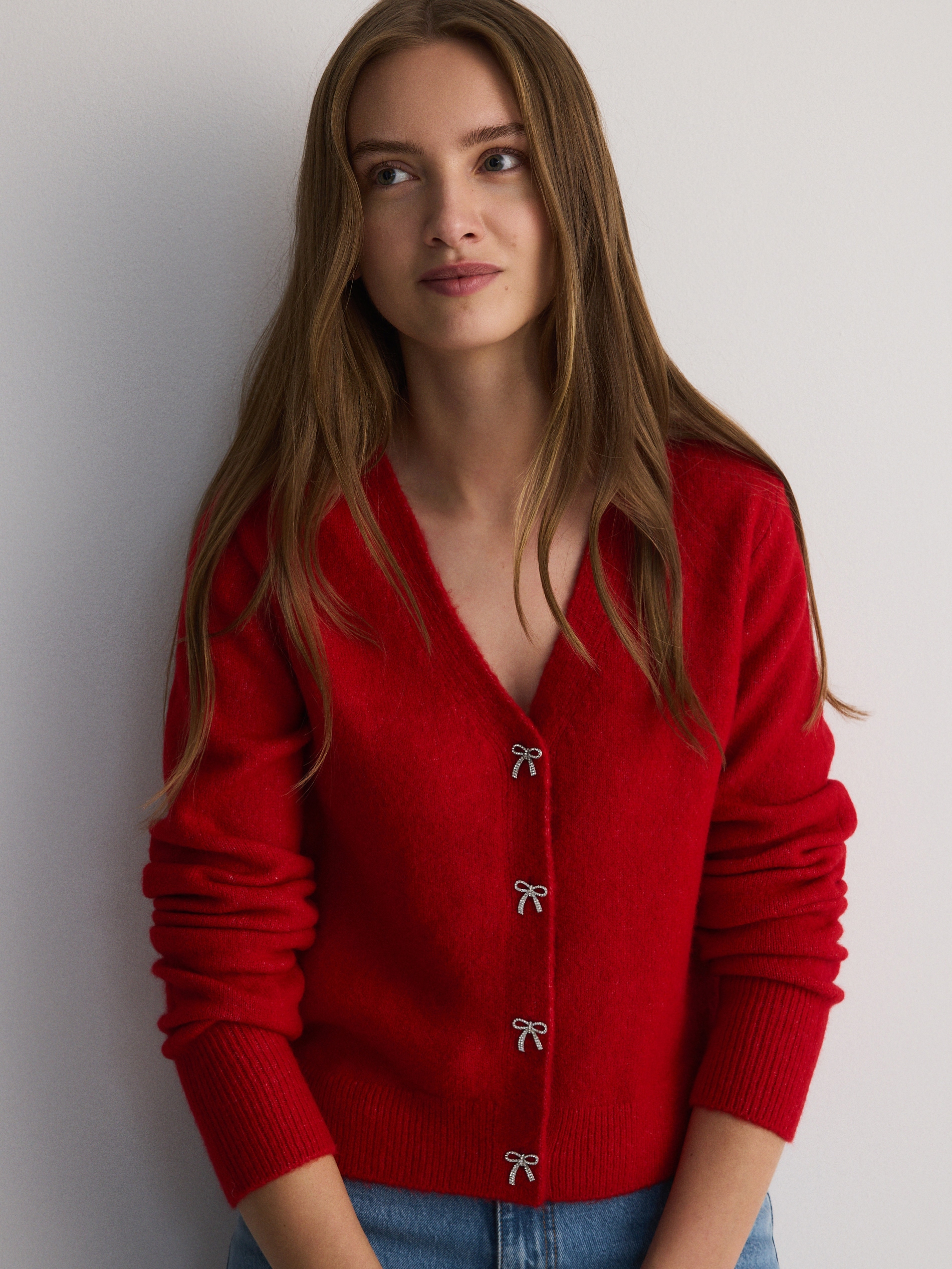 Strickjacke mit dekorativen Knöpfen