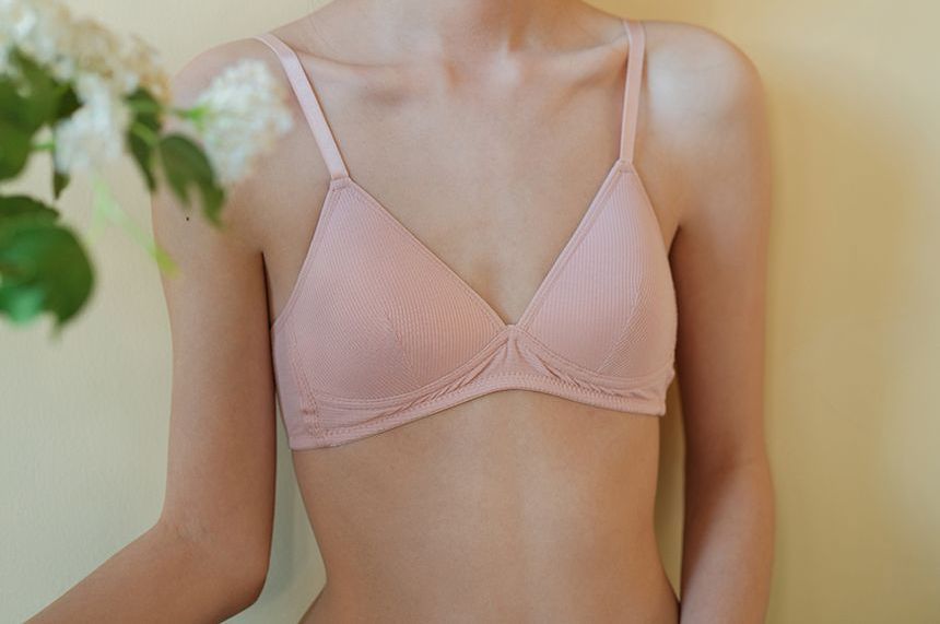 Sithon - Effen bralette met V-hals