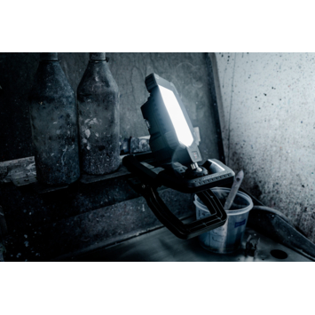 Brennenstuhl mobiele accustraler klembaar 950 lumen IP65