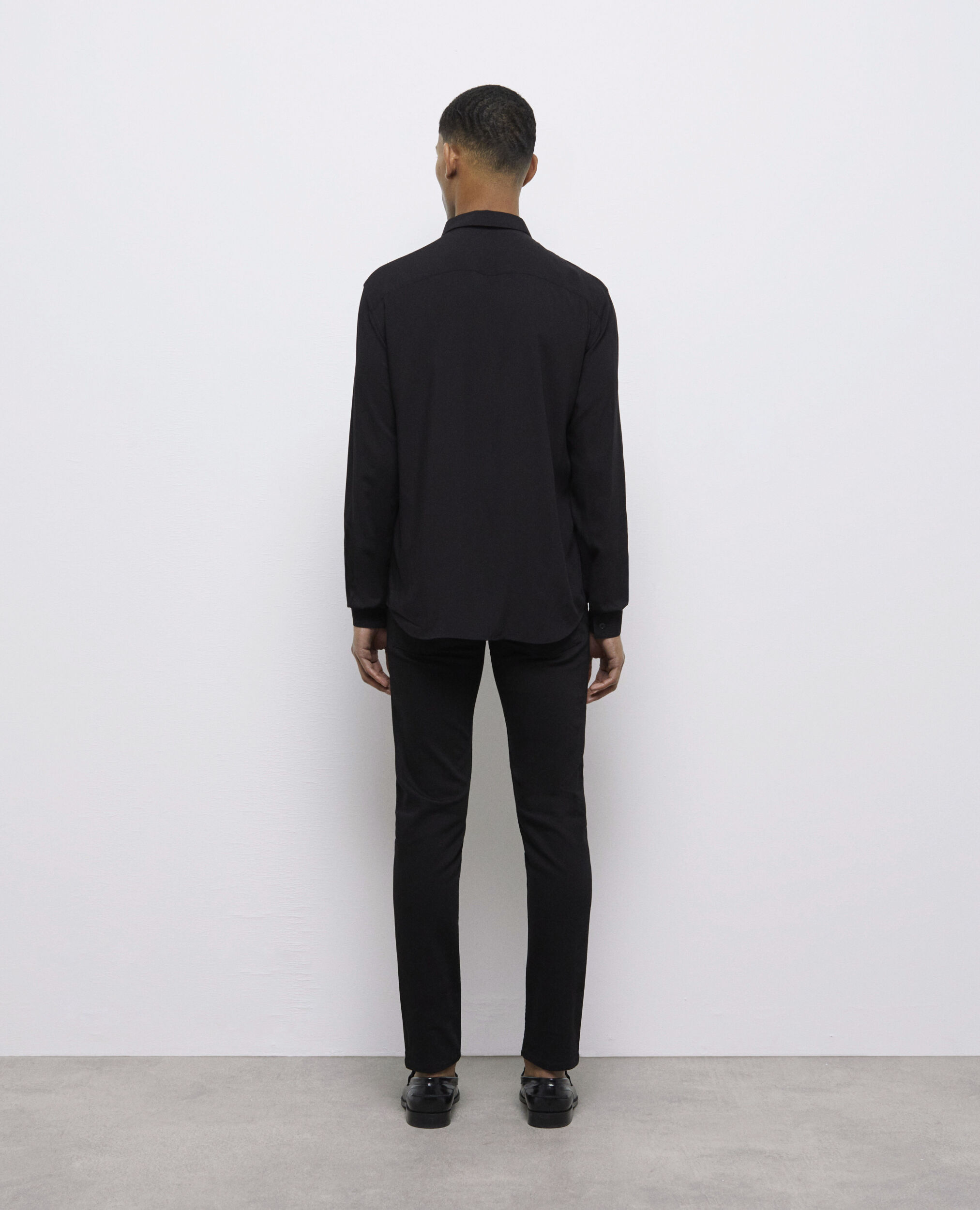 Chemise col classique noire