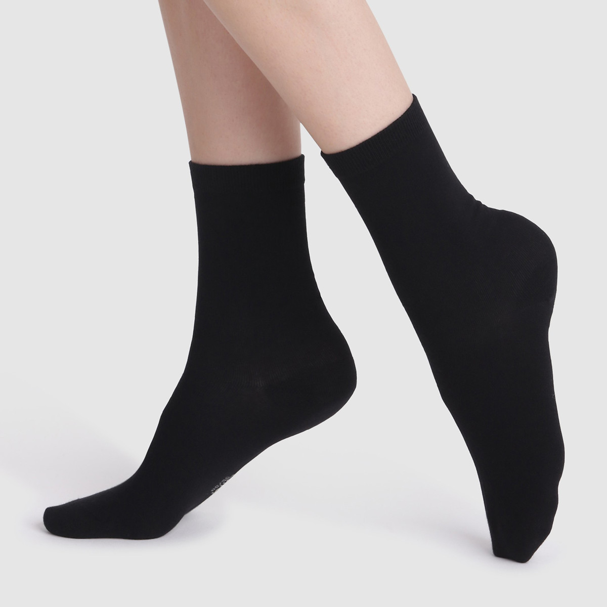 DIM<br>Conjunto de 2 pares de meias de cano médio