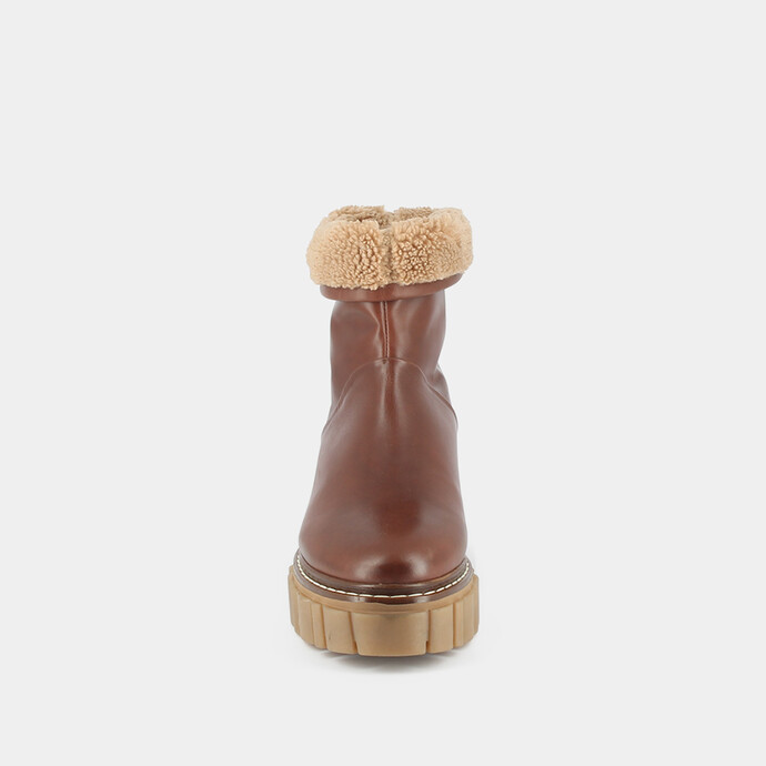 Bottines à semelles crantées  en cuir gras cognac et fourrure camel