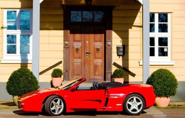 Ferrari fahren in Taucha bei Leipzig als Geschenkidee