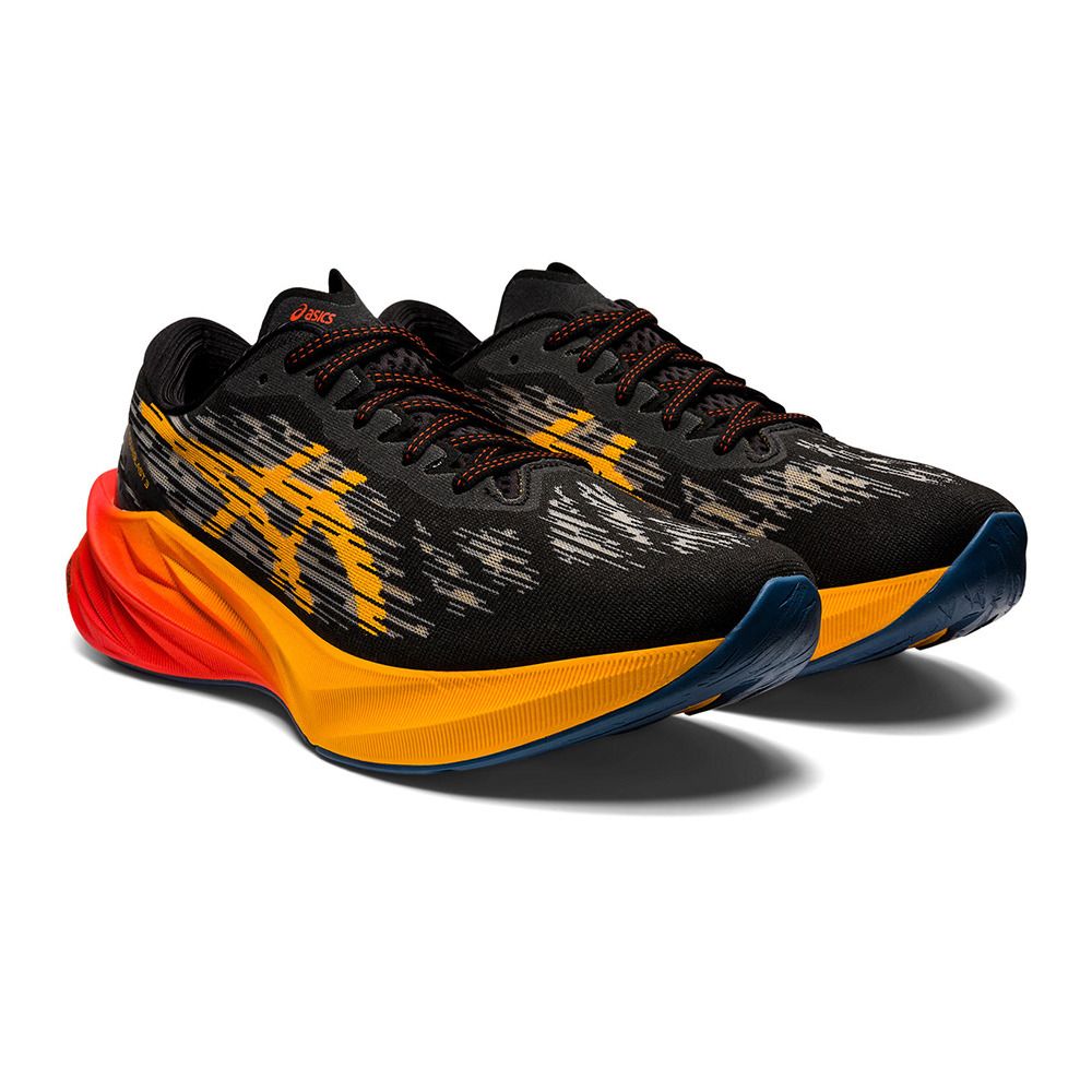 Asics NOVABLAST 3 - Chaussures running Homme black/amber