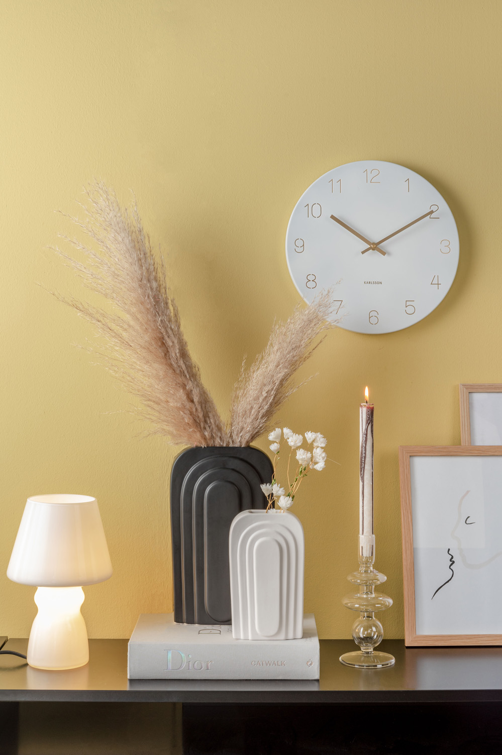 Wall clock Charm engraved numbers small white