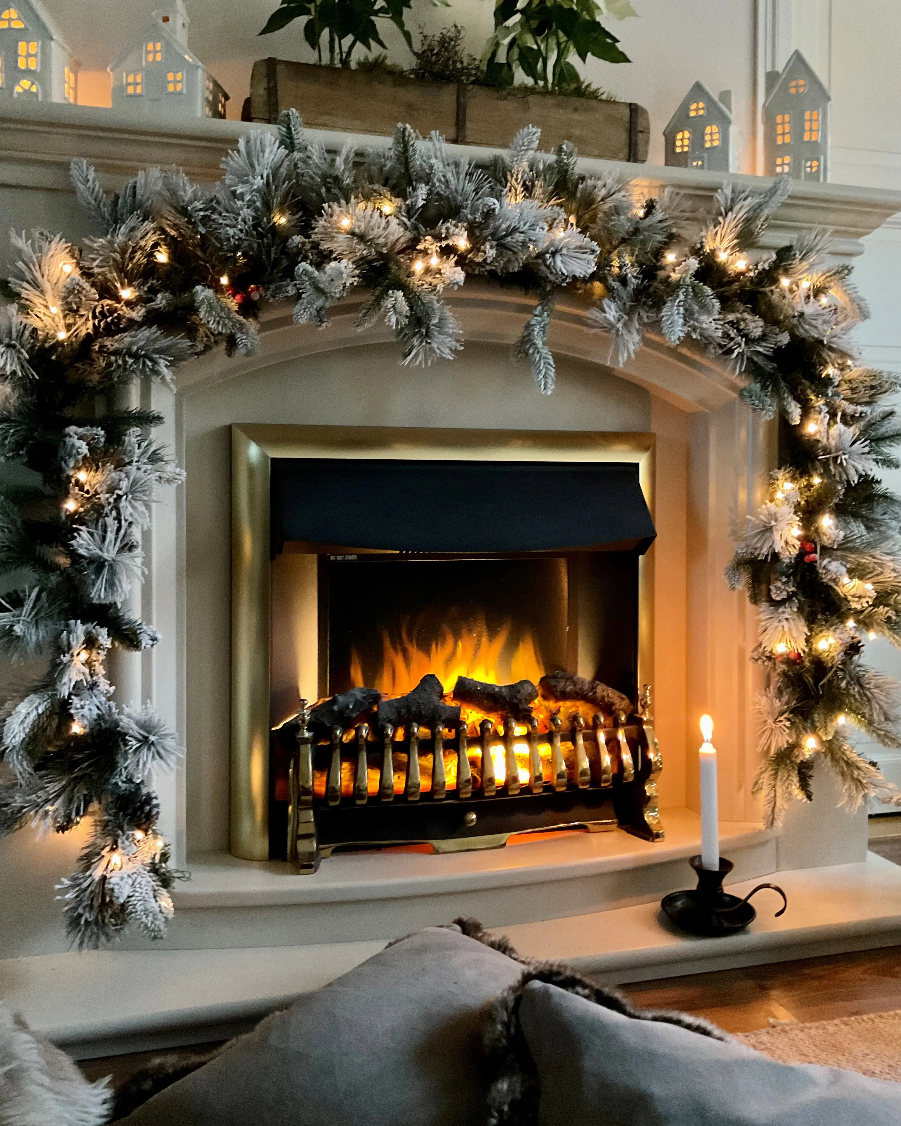 Besneeuwde kerstguirlande LED WHITEHORN 180 cm Wit