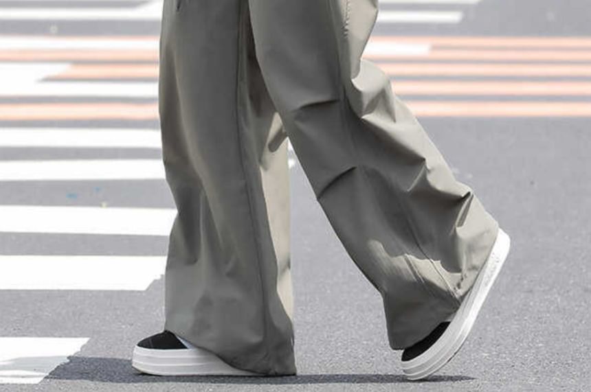 Fushet - Broek met hoge taille en wijde pijpen