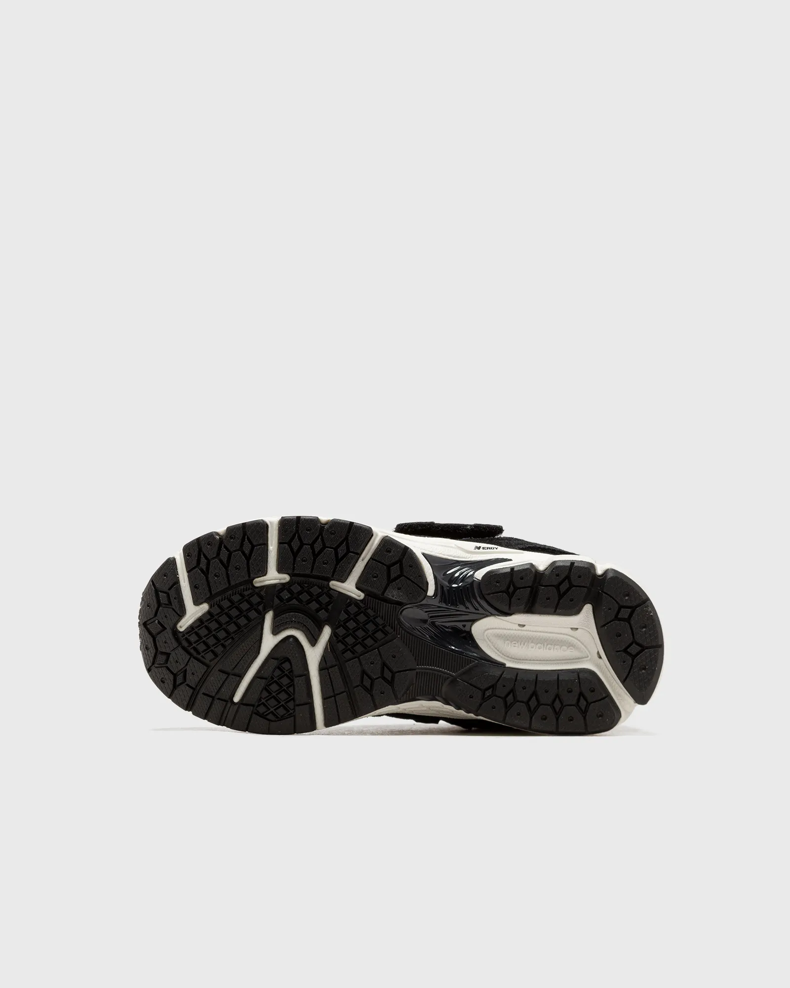 New Balance PV2002V1