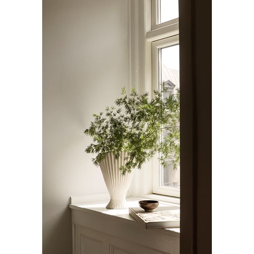 ferm LIVING Fountain Vase, Råhvid