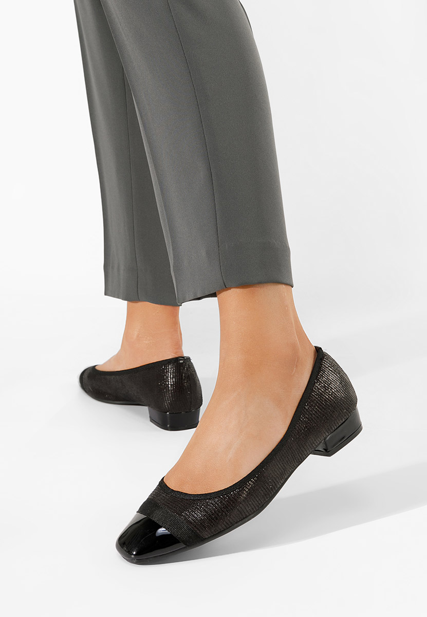 Chaussures à petit talon noirs Ozleta