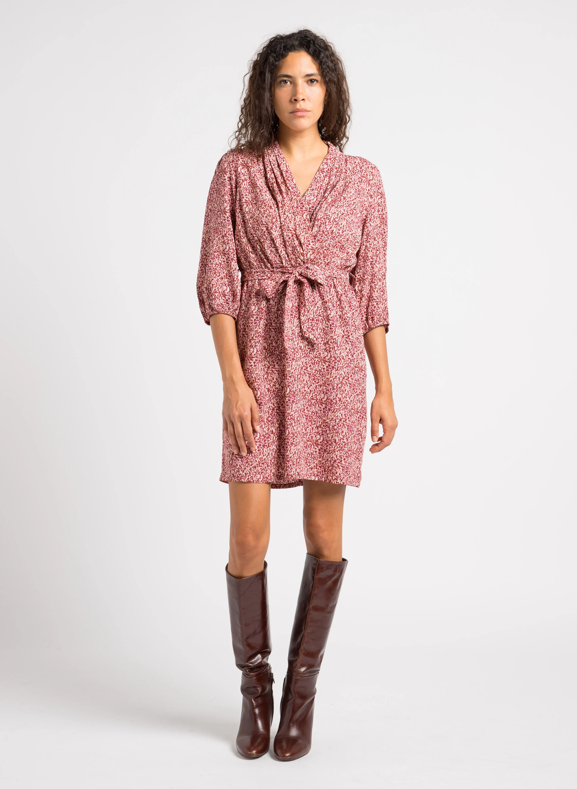 LAURELIA - Robe courte col V imprimée| Beige