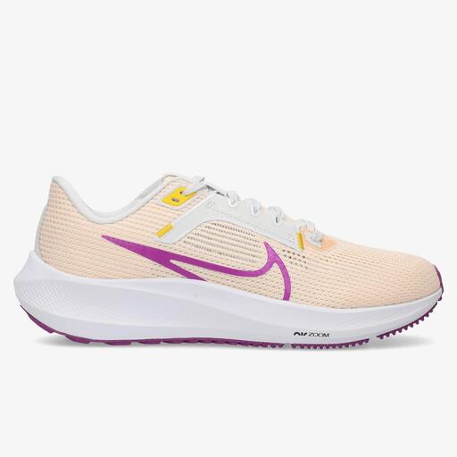 Nike Pegasus 40