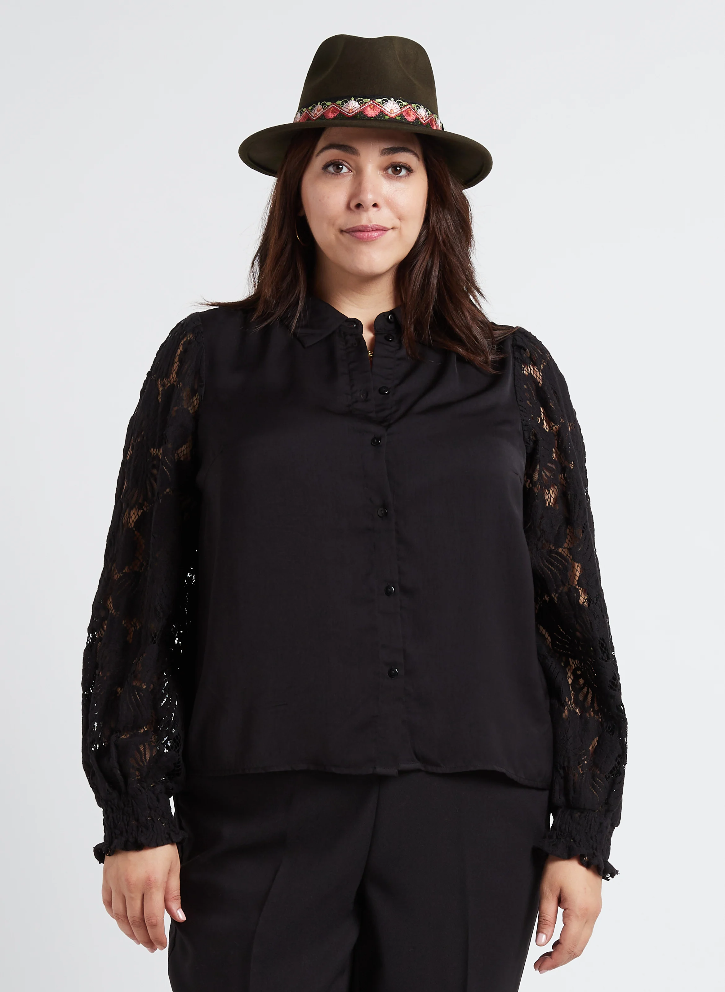 CABENA - Chemise col classique à broderie ajourée| Noir