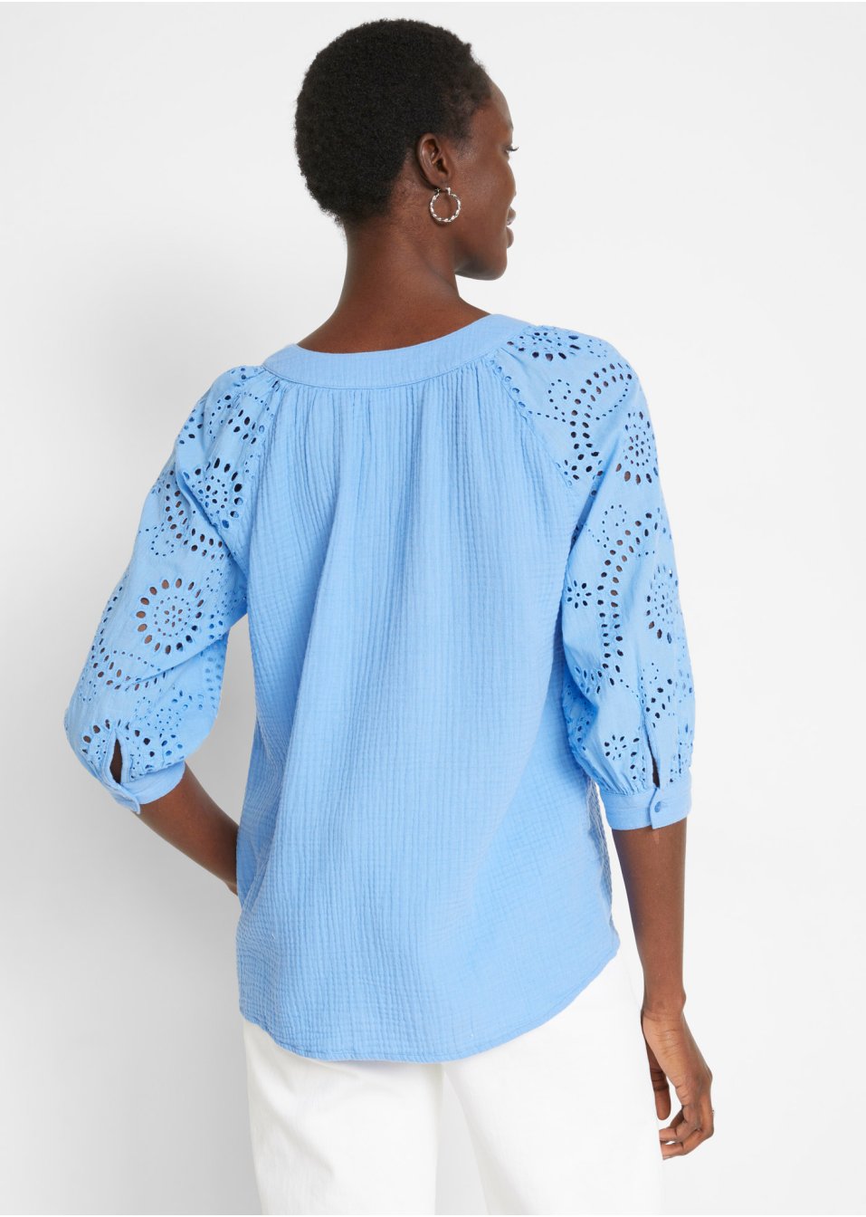 Tunique en mousseline avec broderie ajourée