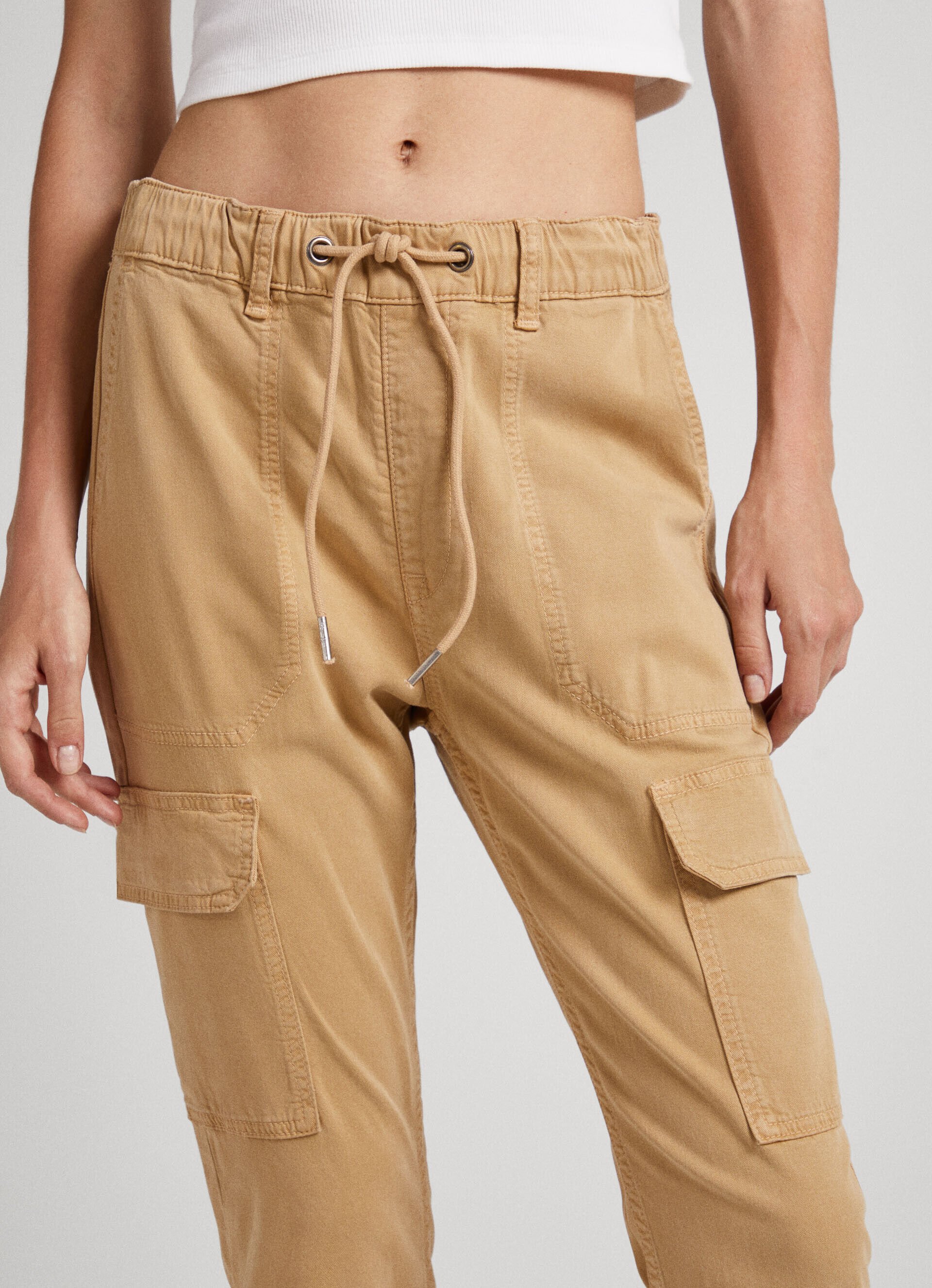 Calça jogger de corte relaxado - bege camelo