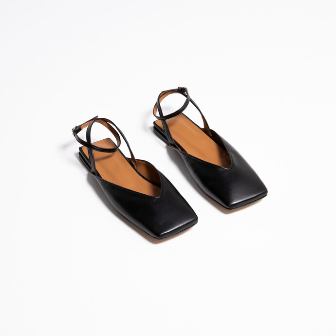 Ballerines ouvertes à brides  en cuir noir