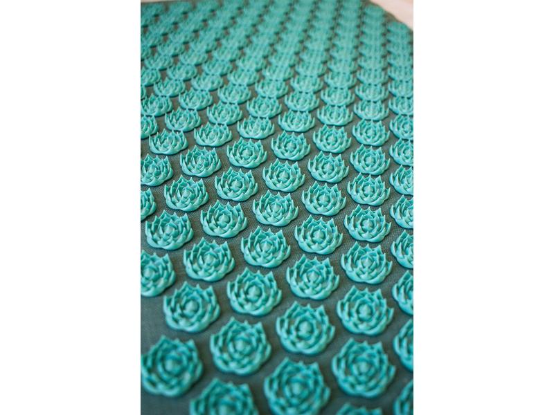 Pranamat Eco Massage Set – Matte und Kissen dunkeltürkis Nahhaltiges, handgefertigtes Rücken- und Kopfmassage Set