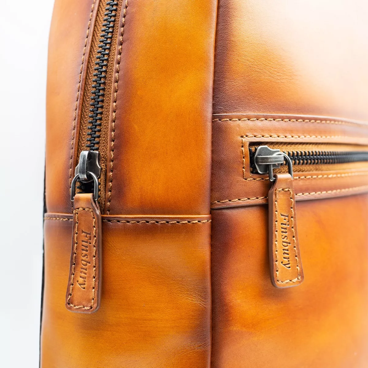 Sac à Dos en Cuir Patiné Gold