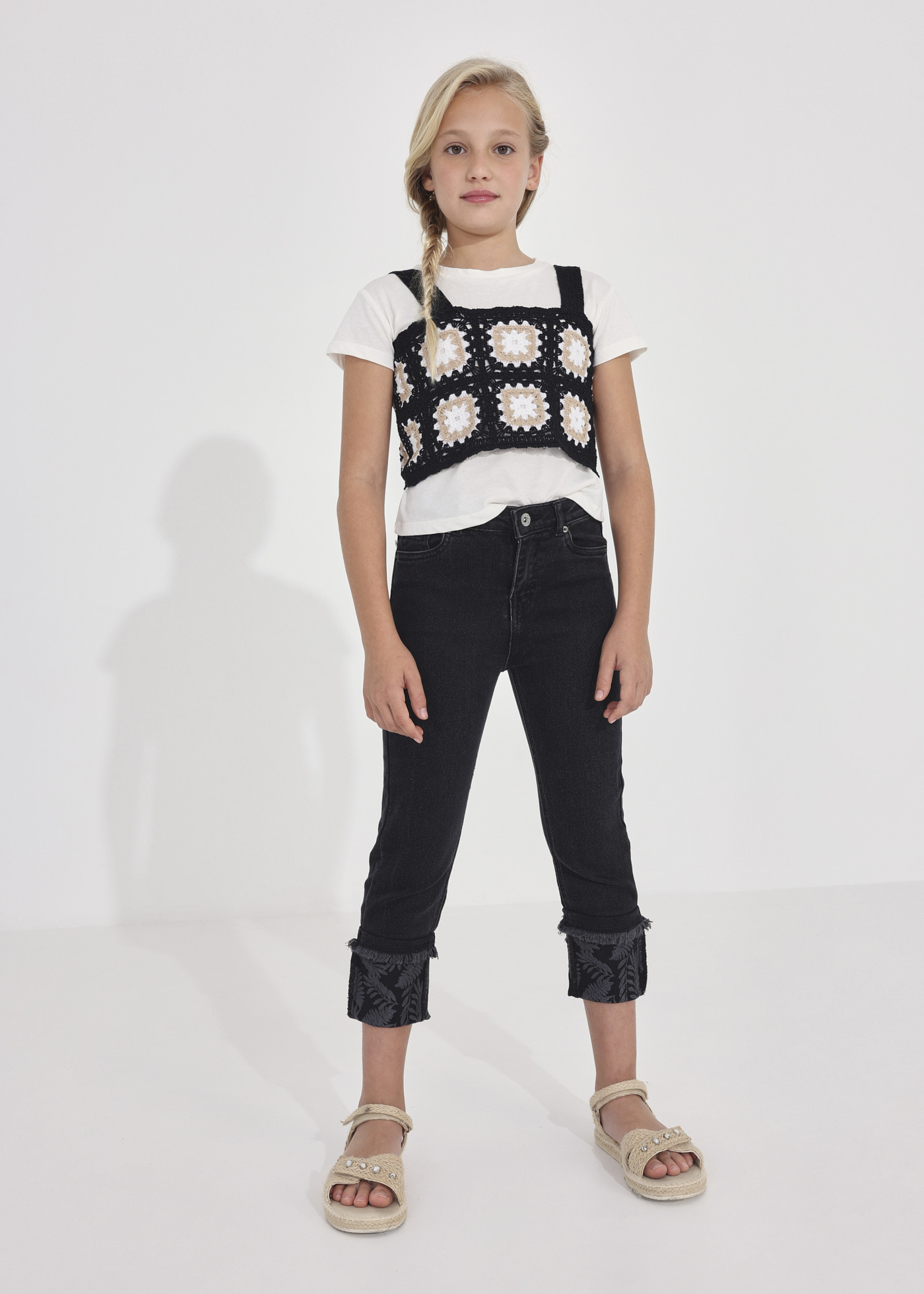Calça jeans cropped de algodão para meninas