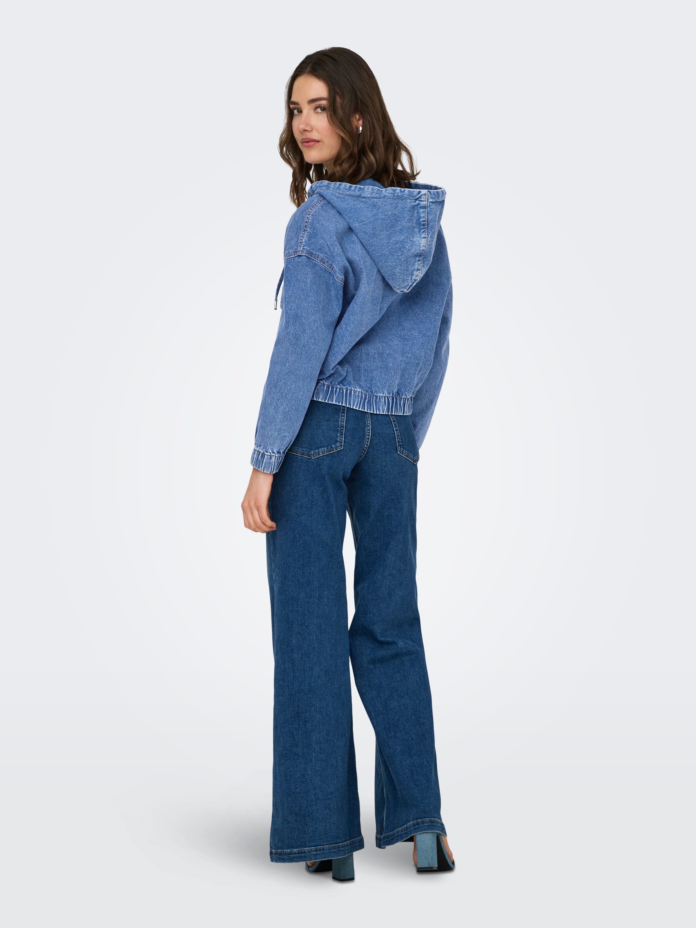 ONLY Jeansjacke »ONLKENZIE – Jeansblouson mit Kapuze und Reissverschluss« mit Kapuze unifarben, modisch, regular fit, Denim, Kapuze
