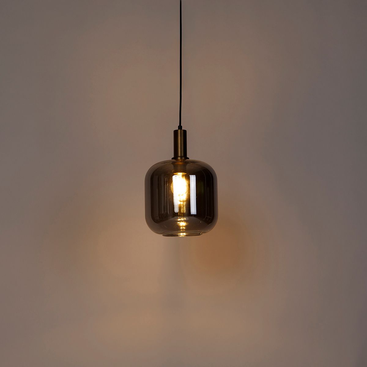 Smart hanglamp zwart met goud en smoke glas incl. Wifi A60 - Zuzanna