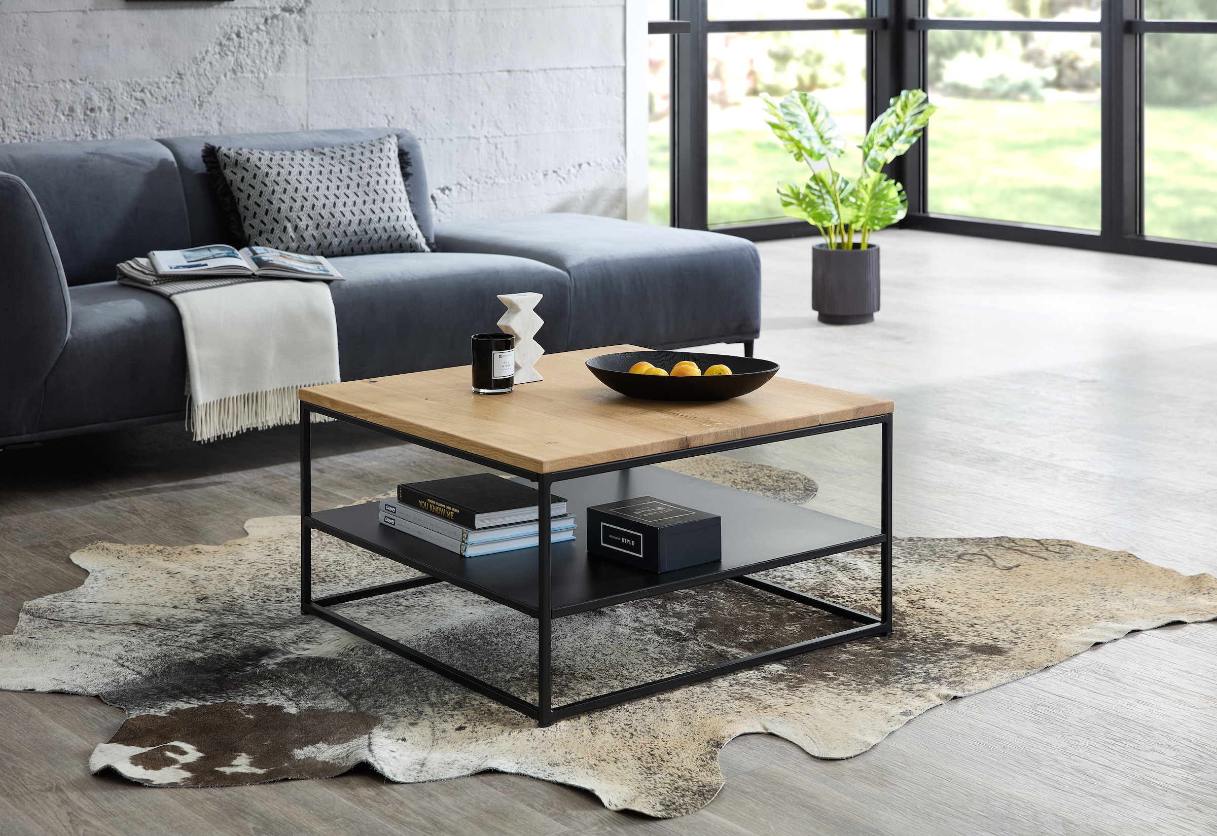 Stolkom Couchtisch »Tilda Wohnzimmertisch Massivholz im Industrial Style BxHxT 75x40x75 cm« Eiche Massivholz geölt, Metallablage in schwarz
