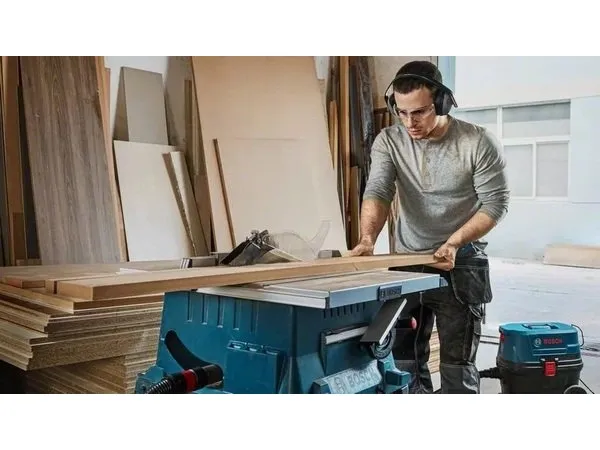 BOSCH.BORDSAVE 1800W GTS 254   STATIV