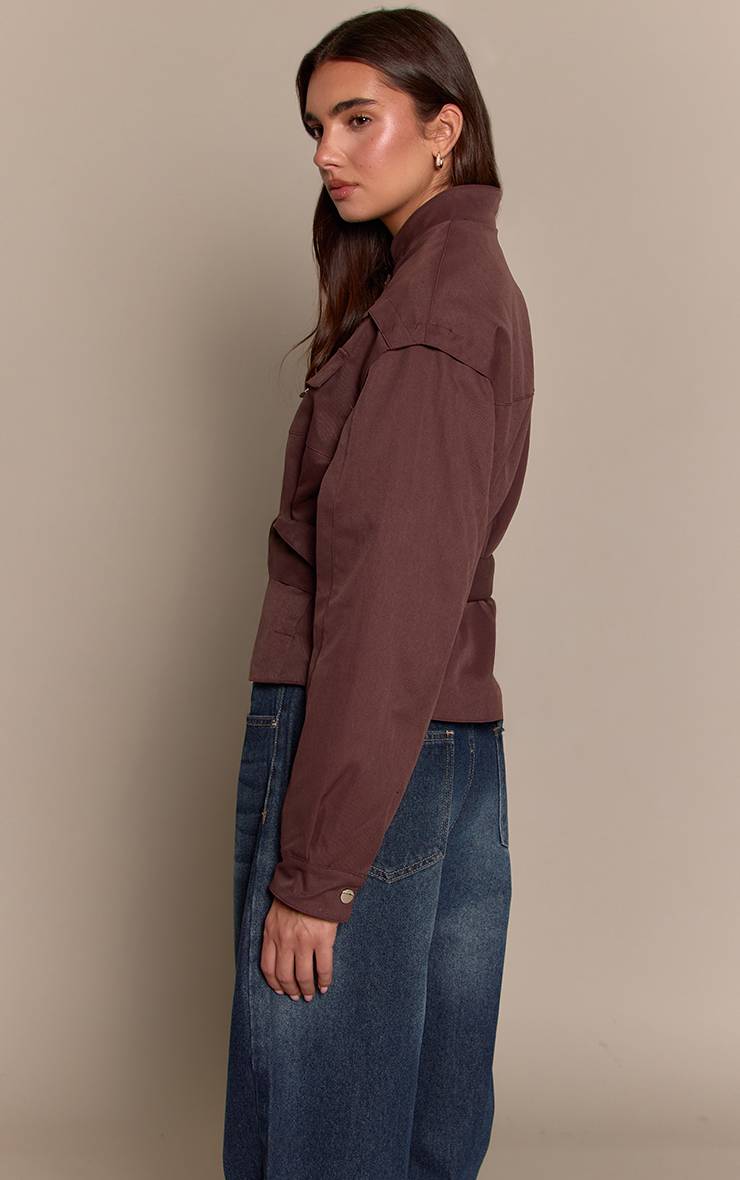 Chocolate Plum Veste Utilitaire Ceinturée Avec Détails De Coutures Et Poches