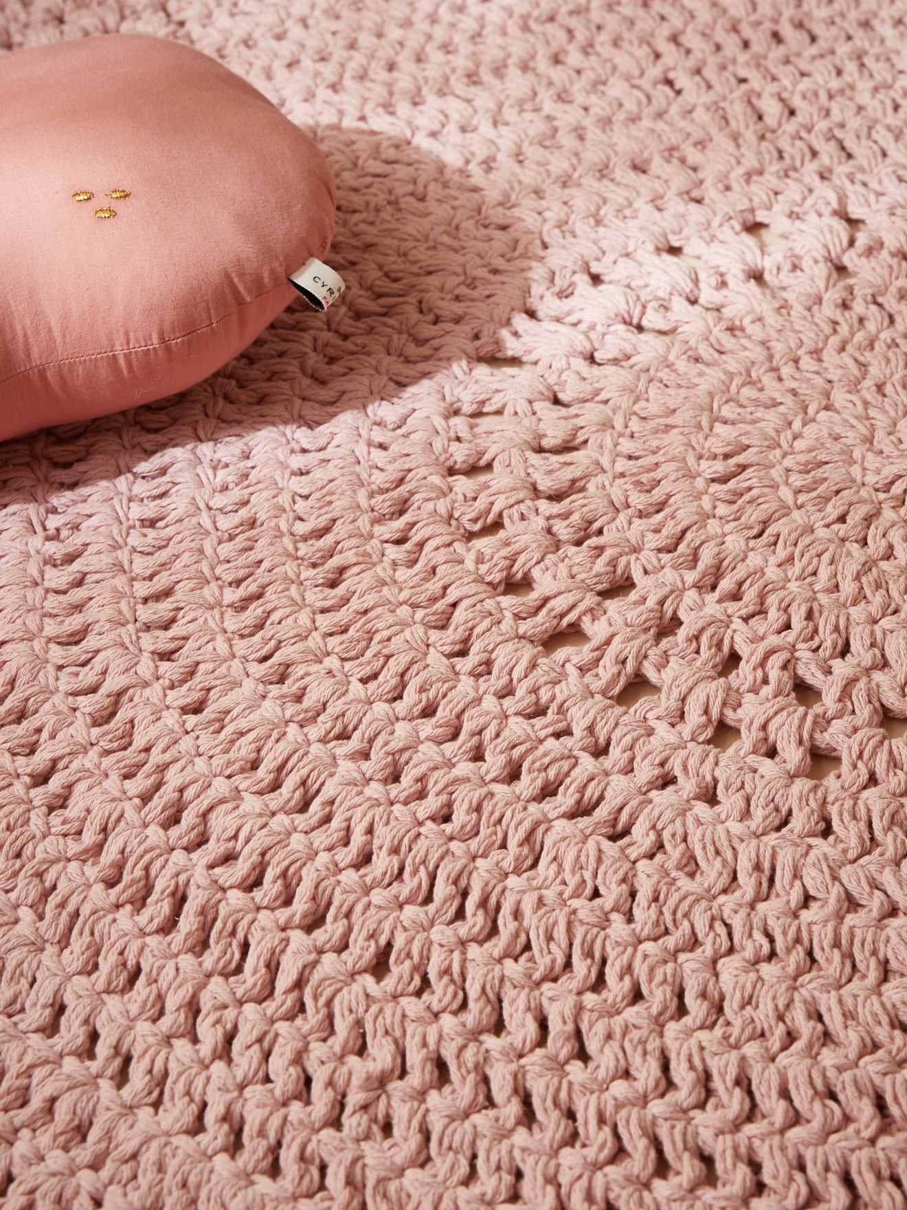 Tapis rond en crochet coton