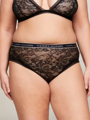 Calcinha de cintura alta com renda floral