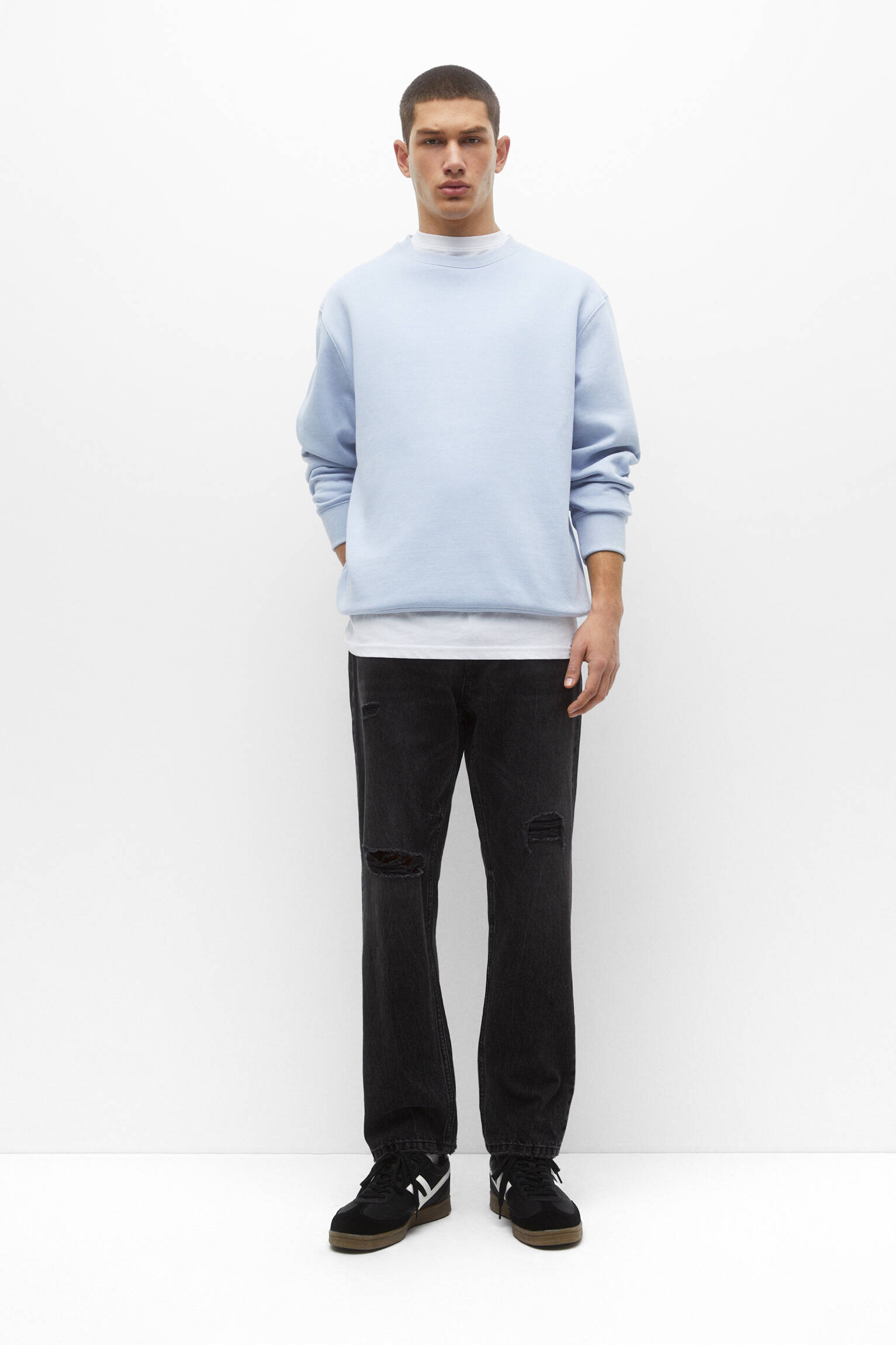 Calça jeans reta rasgada - NEG-DELAV